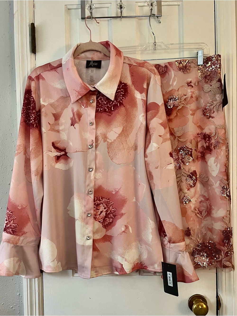 MUSE NWT Pink, Mauve, & Cream 2-piece occasion top (Sz 16) and skirt (Sz 14).